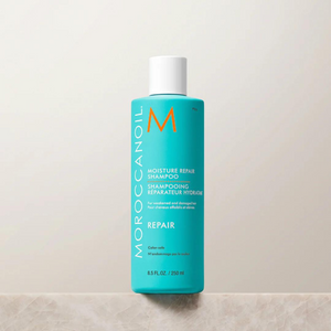 Moroccanoil shampoo riparatore idratante ambientato.