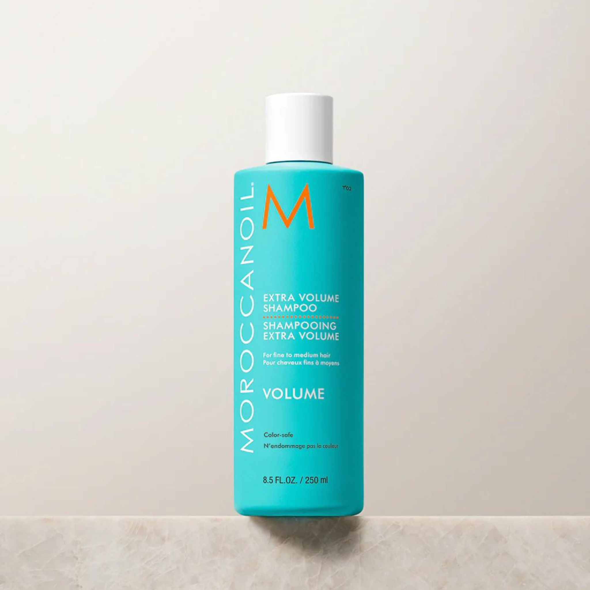 Moroccanoil extra volume shampoo ambientato.