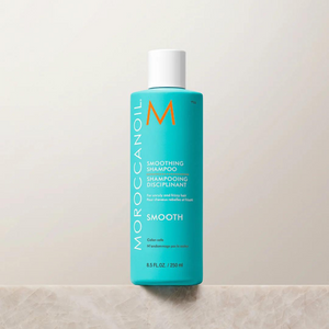 Moroccanoil shampoo lisciante ambientato.